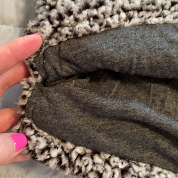 Thread + Supply 1/4 Zip Sherpa - Picture 3 of 4